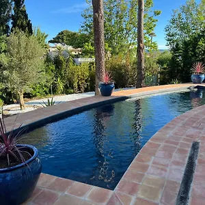 https://maison-dorange-la-pinede.fr-provencehotel.com