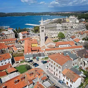 https://apartment-arena.in-istria.net